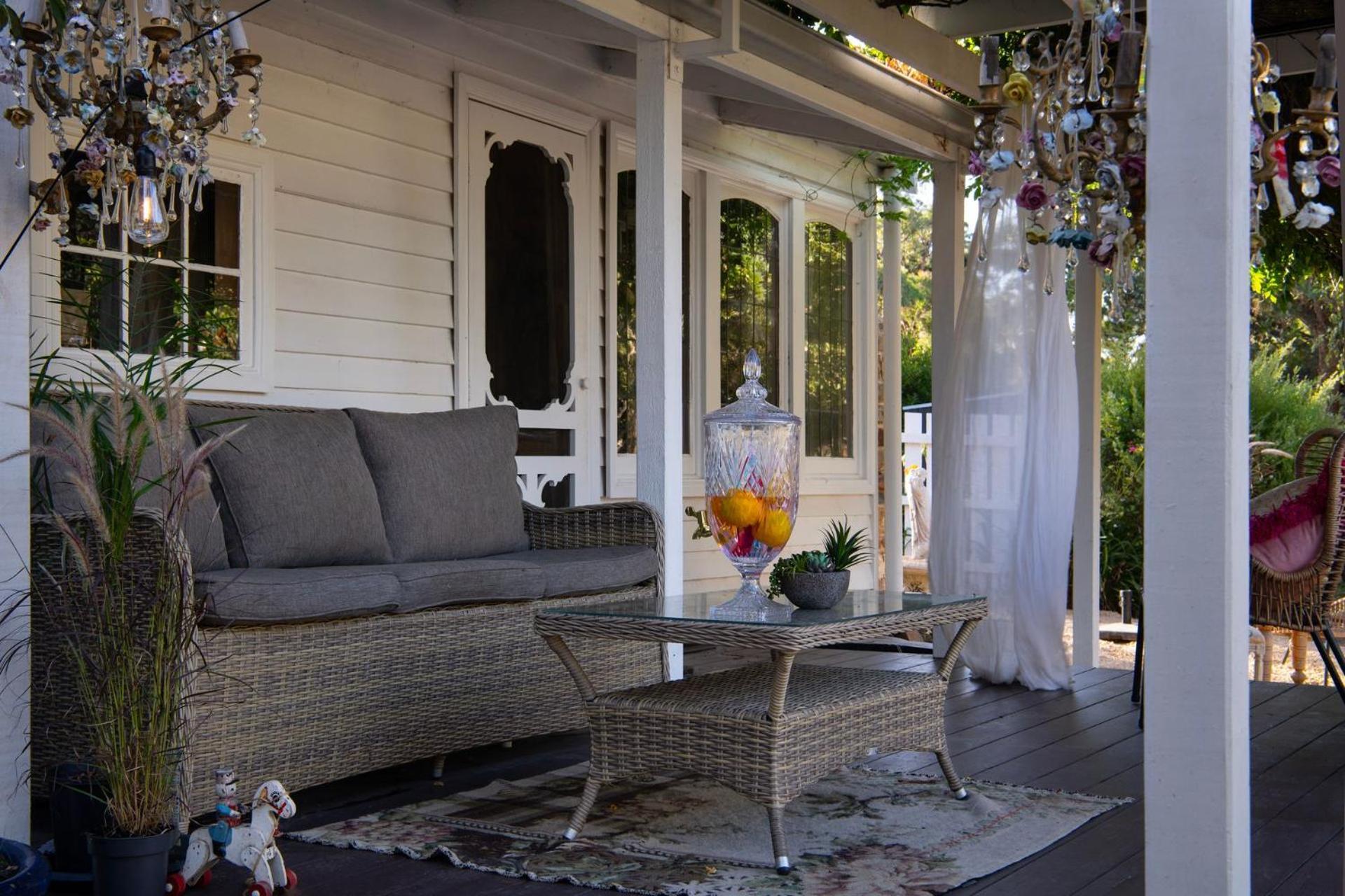 Wisteria Hysteria Villa Hepburn Springs Exterior photo